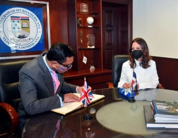 Unibe recibe la visita del embajador del Reino Unido