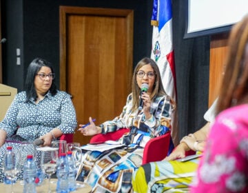 Panel sobre la mujer en la academia