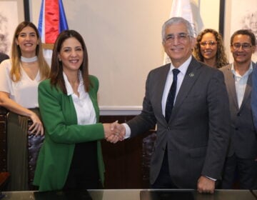 Unibe y Universidad de Puerto Rico firman acuerdo