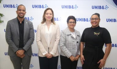 Unibe entrega certificados a más de 680 docentes egresados del Programa Nacional de Inducción